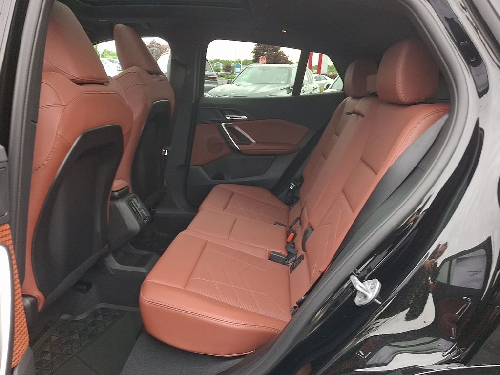 New 2026 Black Sapphire Metallic BMW xDrive28i image 5