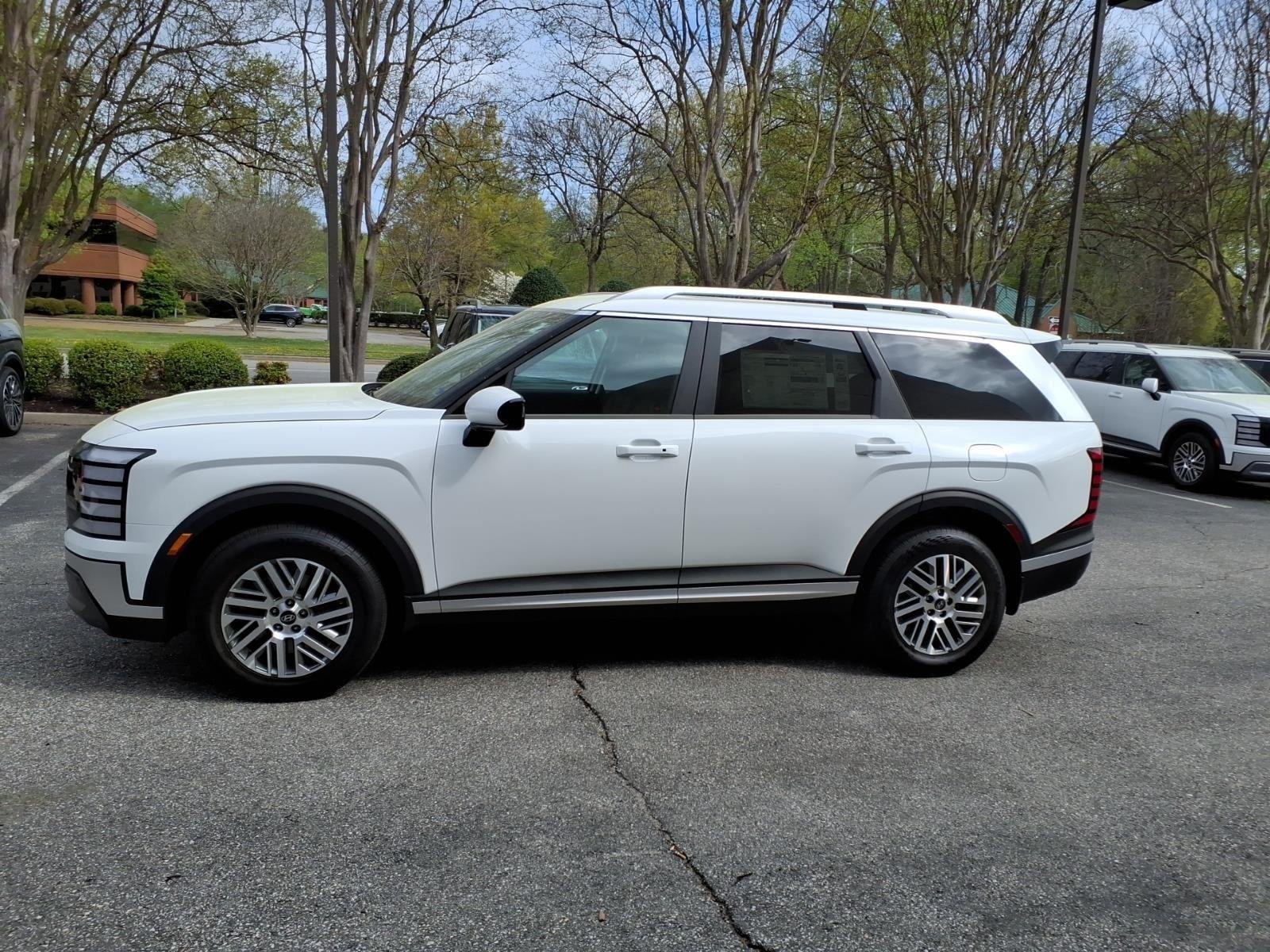 New 2026 CREAMY WHITE HYUNDAI SEL 7P AWD image 9