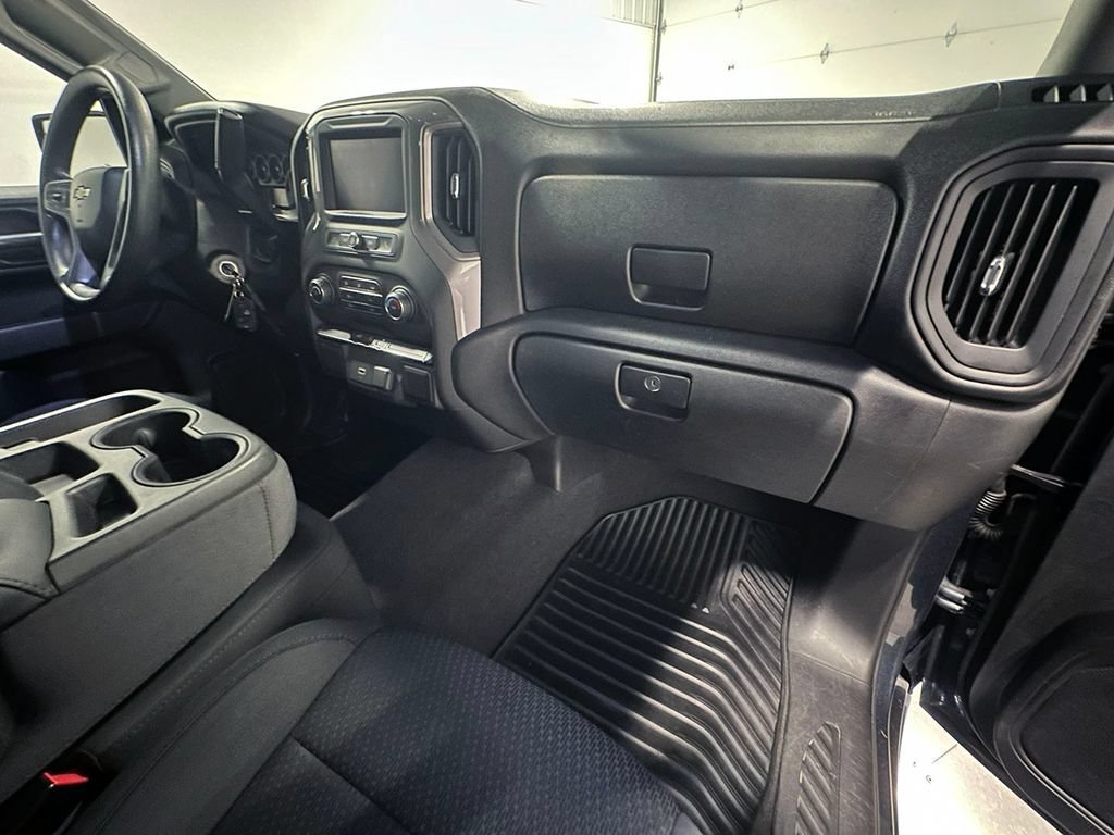 Used 2020 SHADOW GRAY METALLIC Chevrolet Custom image 26