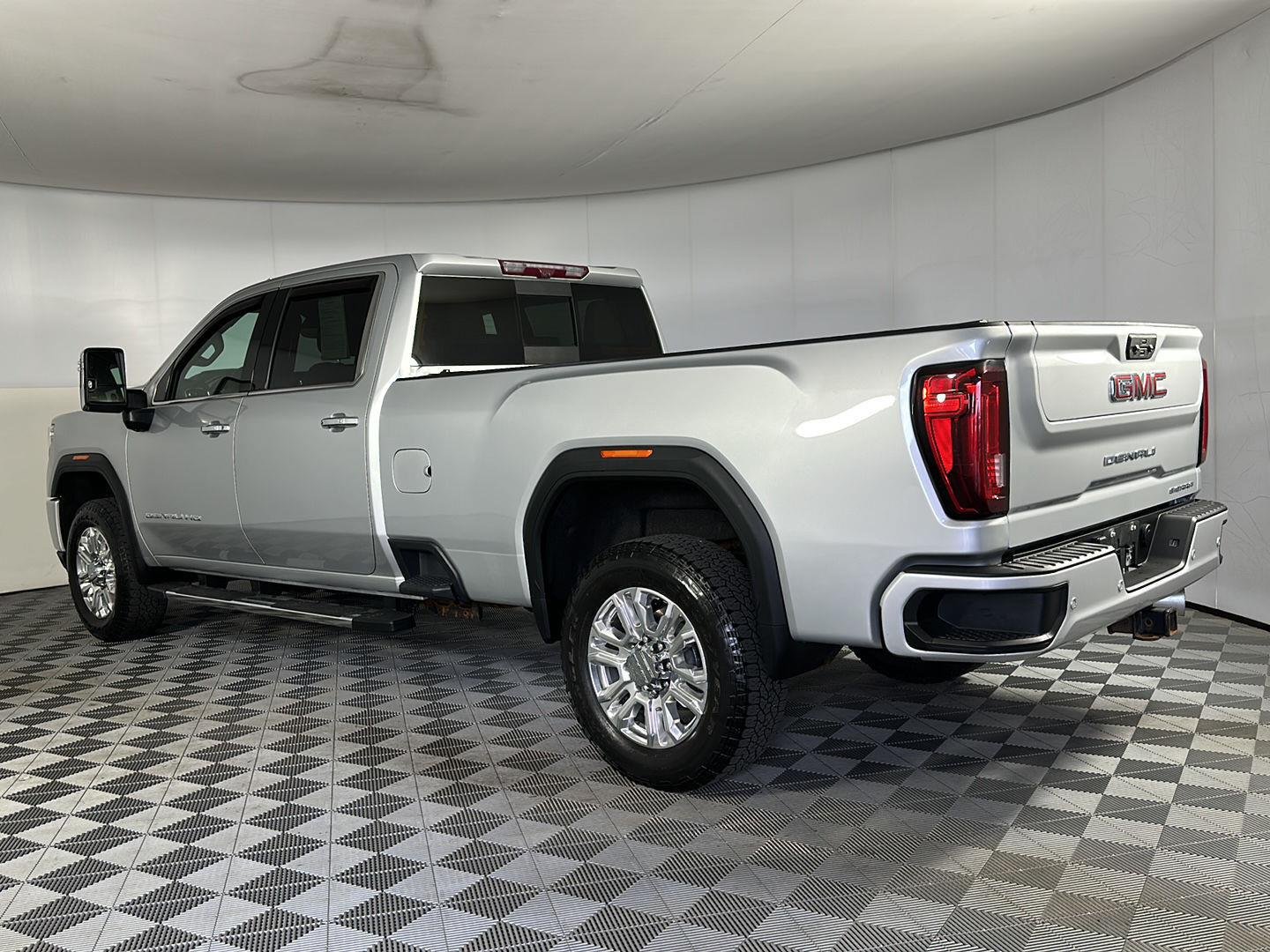 Used 2022 Quicksilver Metallic GMC Denali image 25