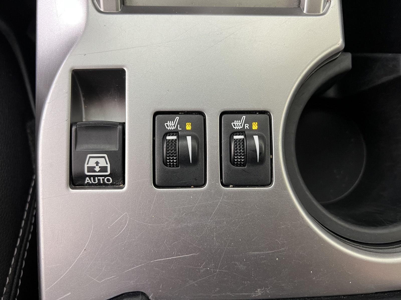 Used 2017 Super White Toyota SR5 Premium image 22