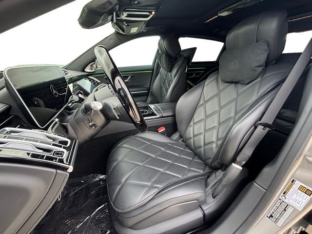 Used 2025 Green Mercedes-Benz Maybach S 580 image 10