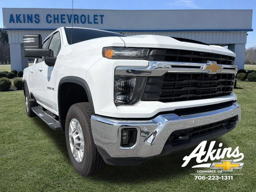 New 2025 Summit White Chevrolet LT image 3