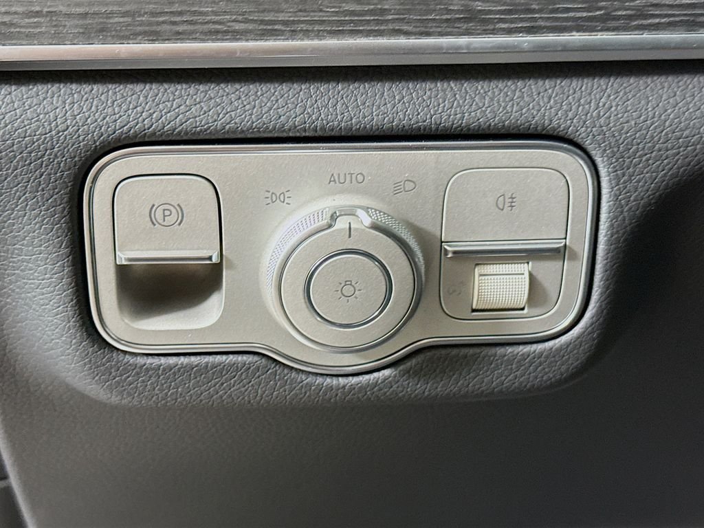 New 2026 MANUFAKTUR Silicon Grey Mercedes-Benz GLS 450 image 10