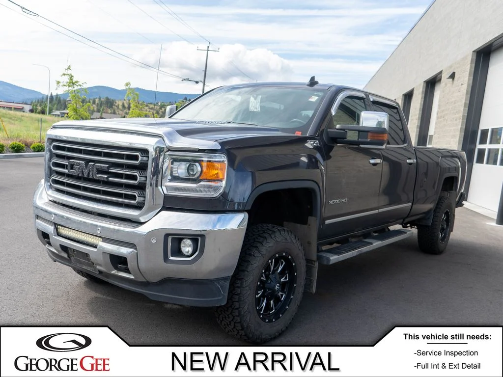 Used 2016 Gray GMC SLT image 3