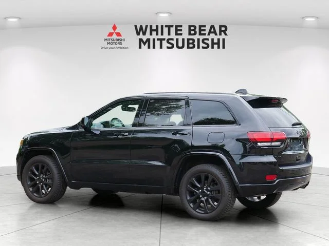 Used 2019 Diamond Black Jeep Altitude image 4