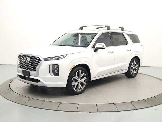 Used 2021 White Hyundai Limited image 4