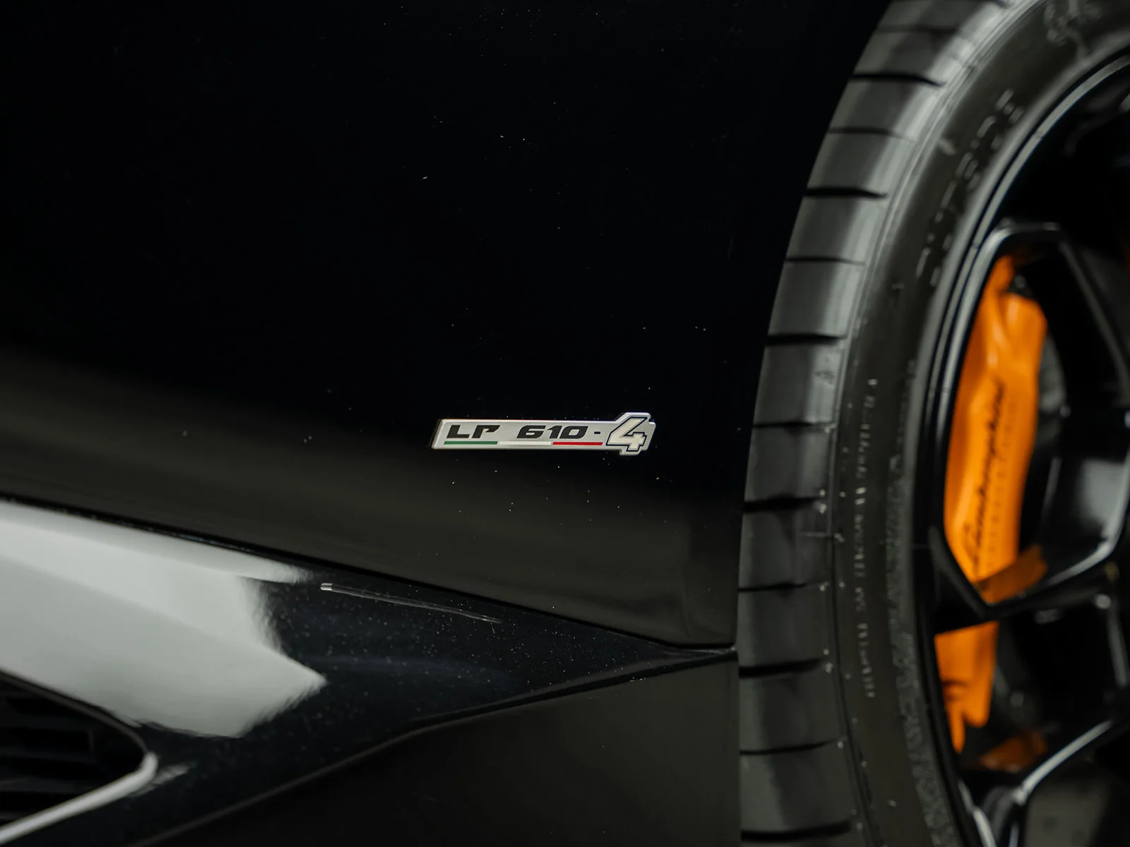 Used 2015 Black Lamborghini LP610-4 image 23