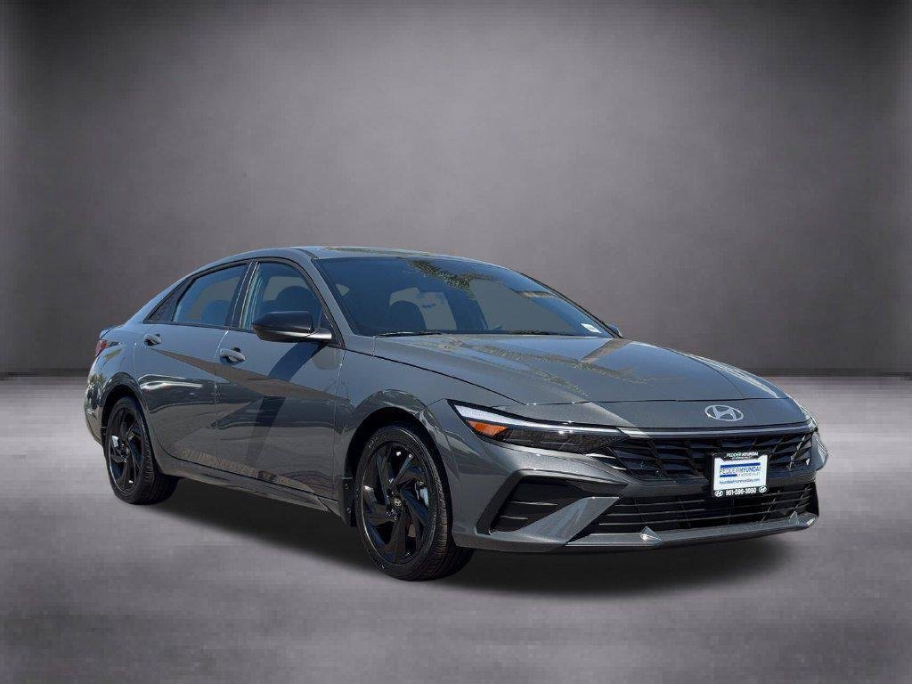 New 2026 Gray Hyundai SEL Sport Plus image 2