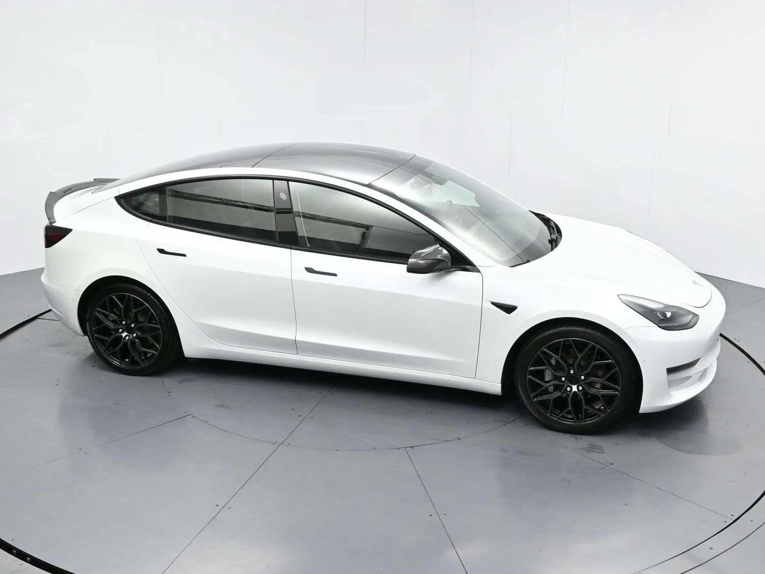Used 2021 Pearl White Multi-coat Tesla Standard Range Plus image 30