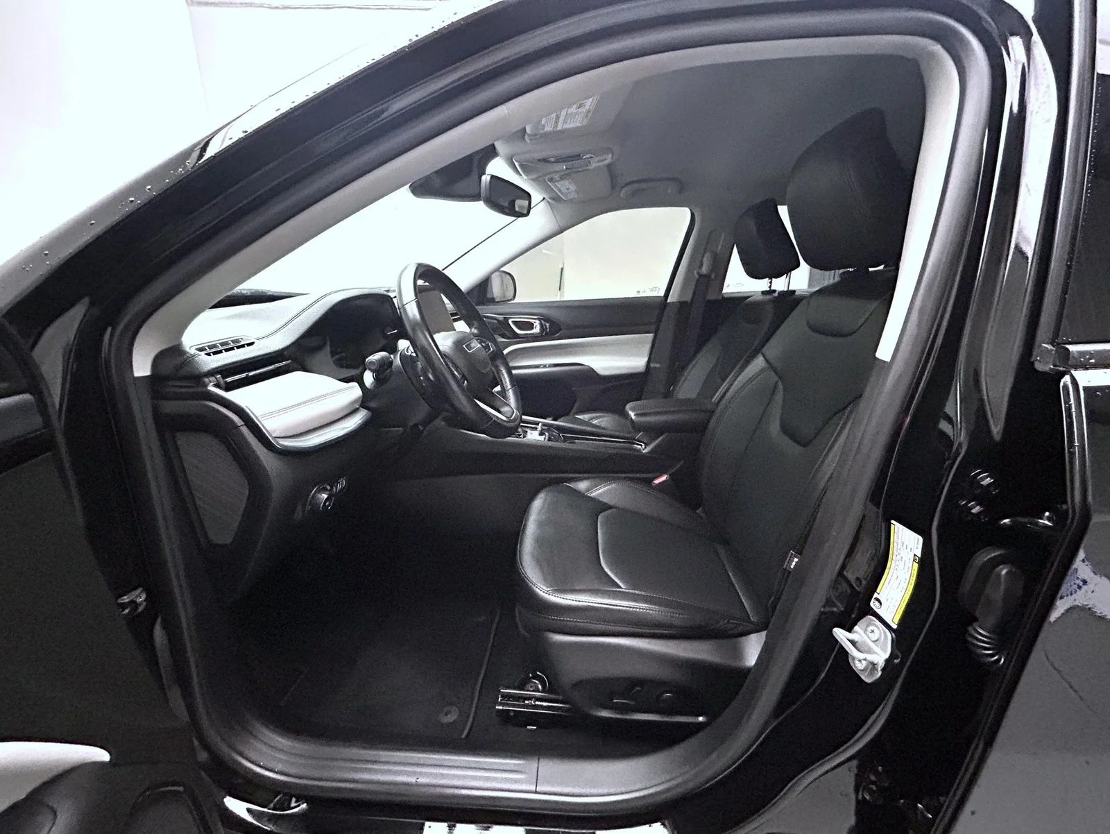Used 2022 Black Jeep Limited image 11