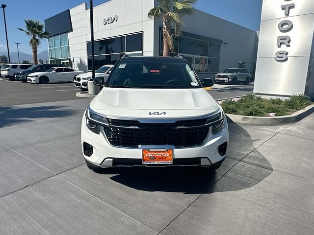 New 2026 Clear White / Black Roof Kia S image 30