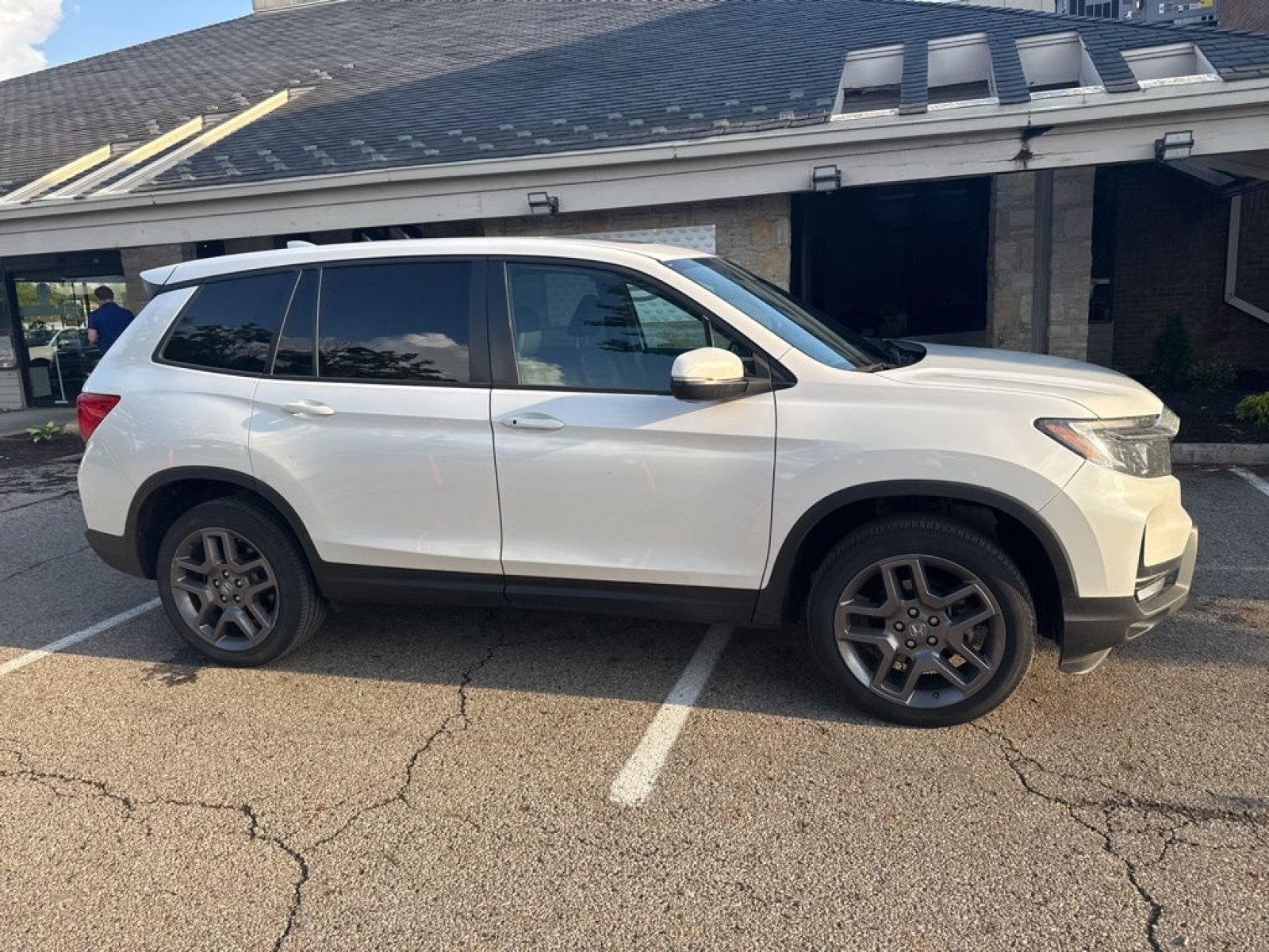 2023 Honda Passport EX-L - Photo 6