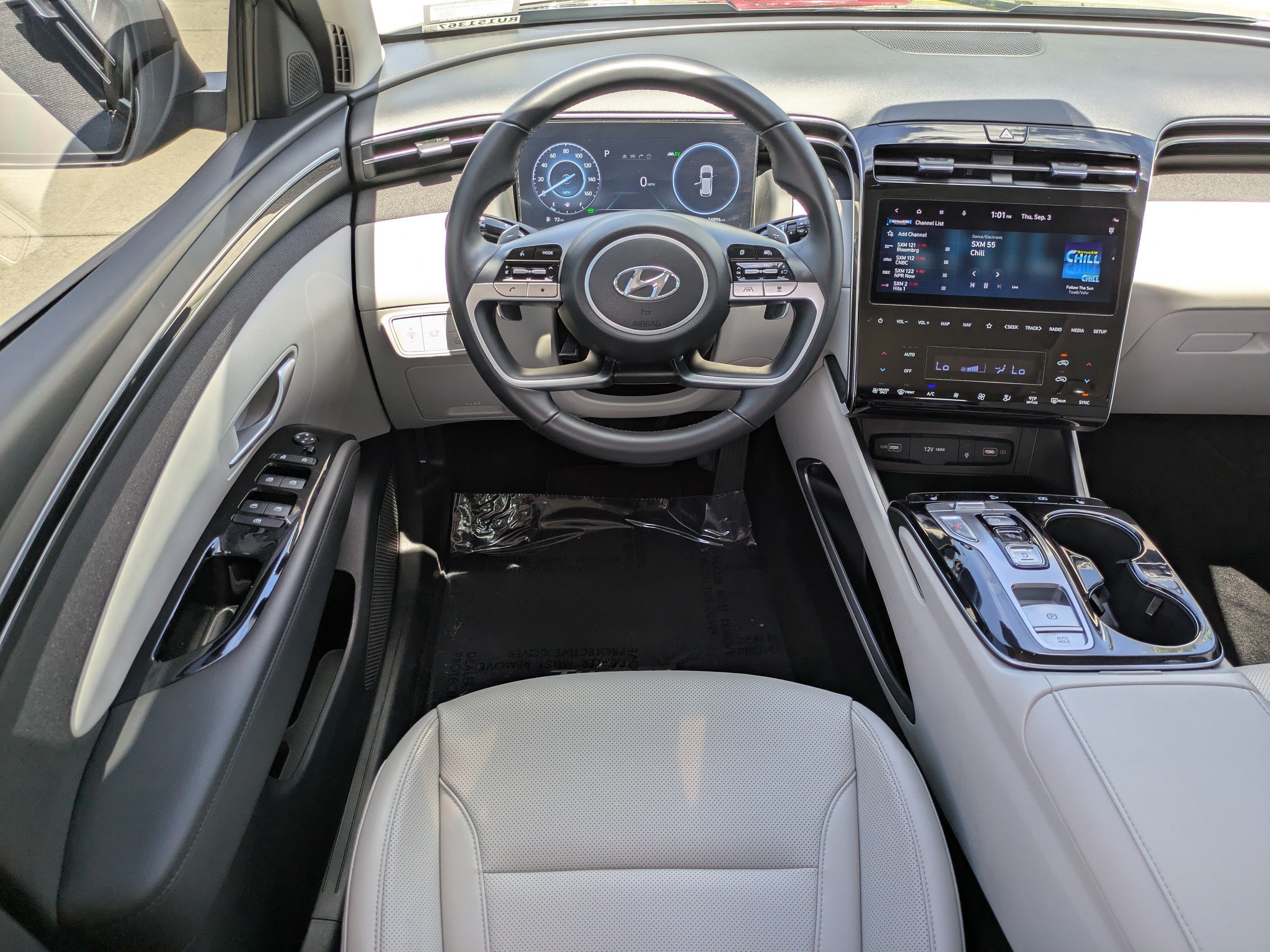 Certified Used 2024 Amazon Gray Hyundai SEL CONVENIENCE image 15