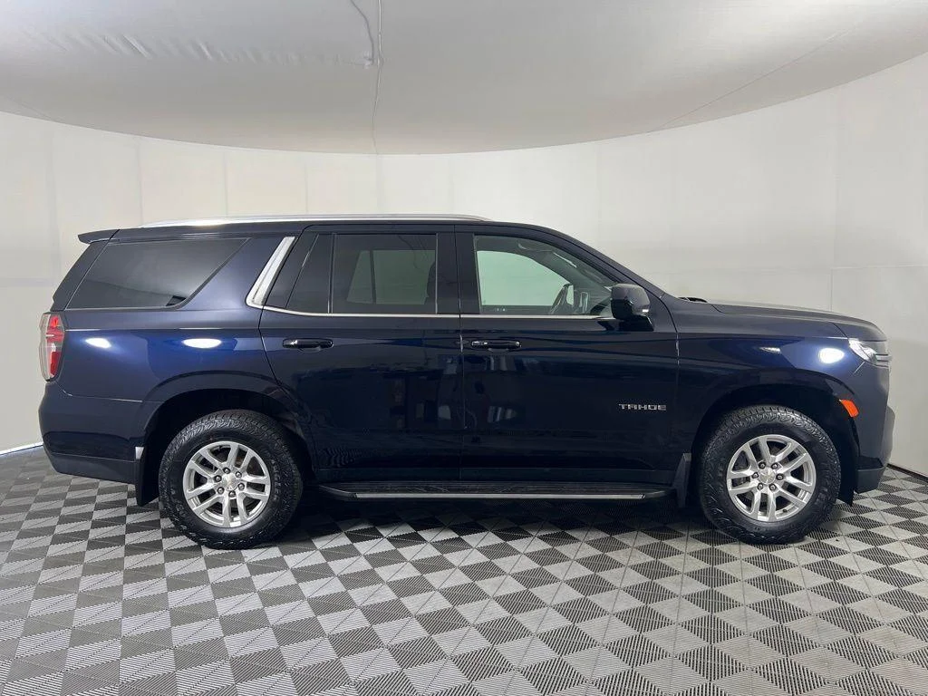 Used 2022 Midnight Blue Metallic Chevrolet LT image 29