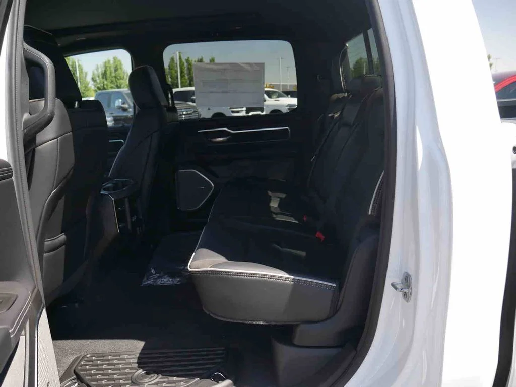 2026 RAM 1500 Laramie - Photo 18