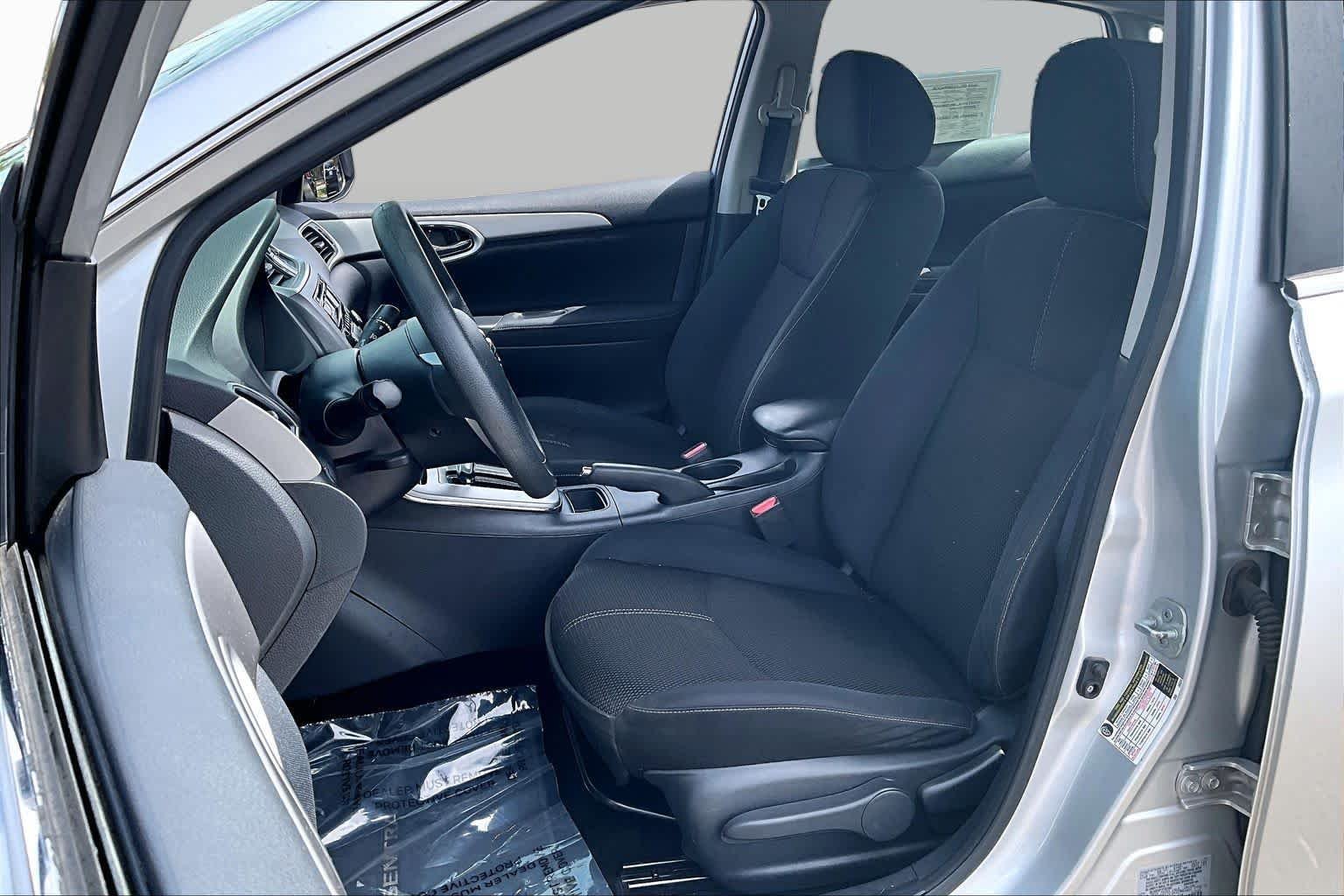 Used 2015 Brilliant Silver Nissan S image 7