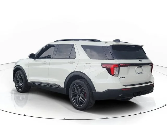 New 2026 White Metallic Ford ST-Line image 7