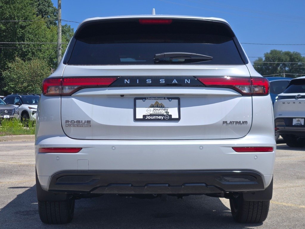 New 2026 White Nissan Platinum image 15