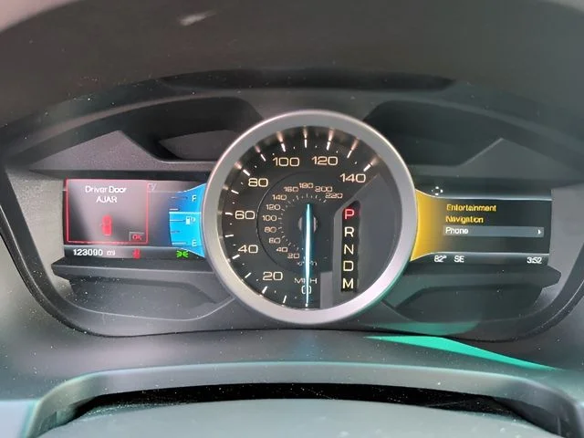 Used 2014 Blue Ford XLT image 17