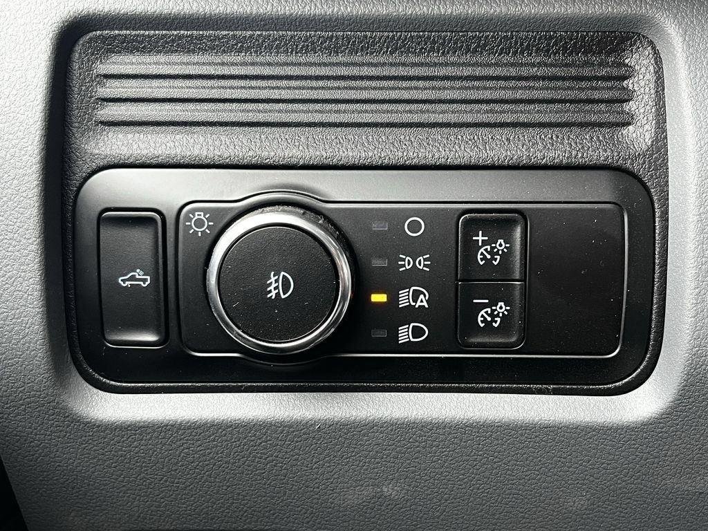 2025 Ford F-550 Super Duty Chassis Cab XL - Photo 24