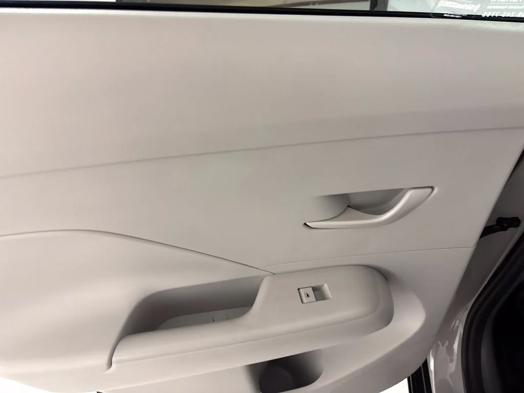 Used 2025 Gray Hyundai SEL image 21