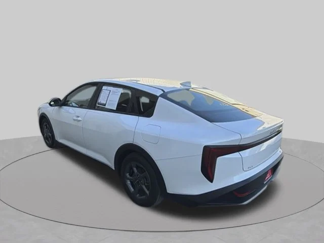 Used 2025 White Kia LXS image 8