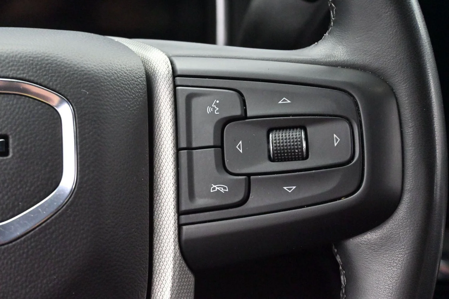 Used 2024 Onyx Black GMC Denali image 19