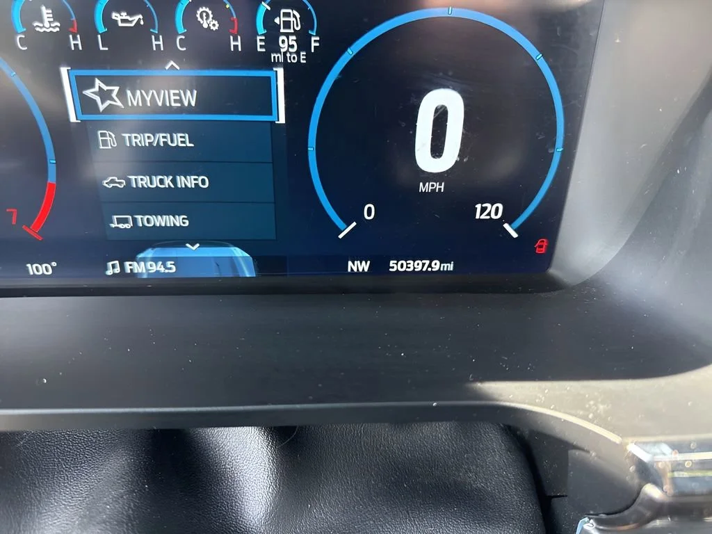 Used 2022  Ford XL image 24
