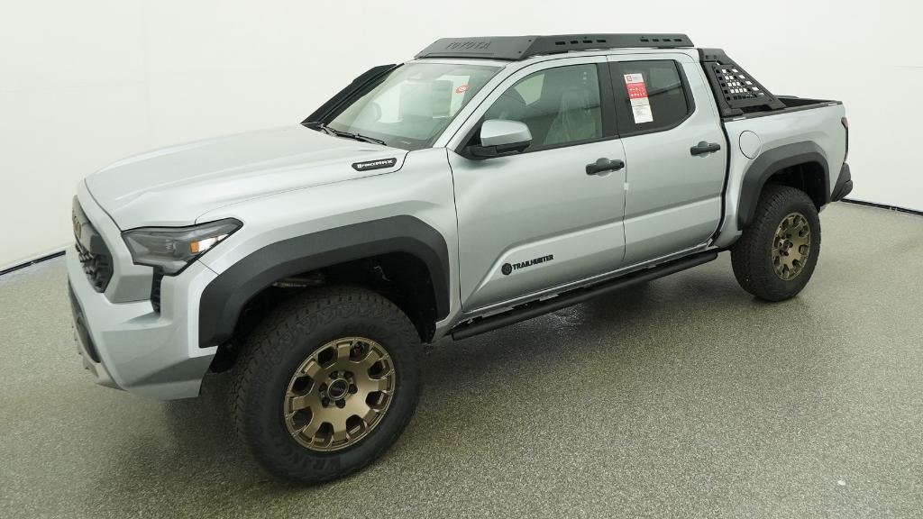 New 2026 Celestial Silver Metallic Toyota Trailhunter image 31