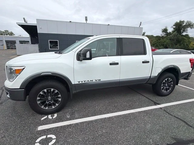 Used 2018 White Nissan PRO-4X image 2