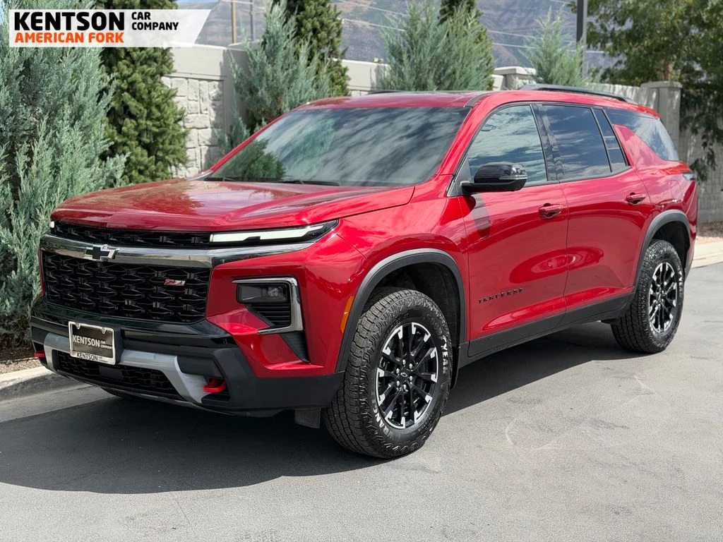 Used 2025 Red Chevrolet Z71 image 3