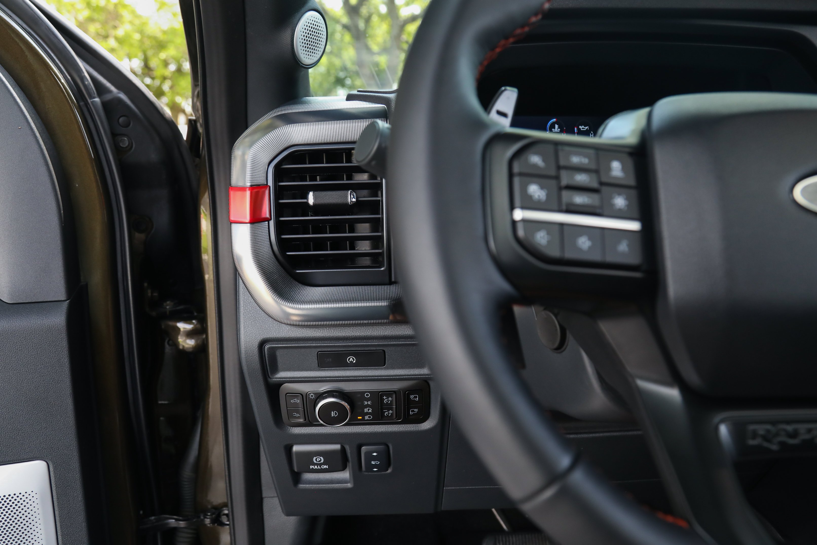 Used 2025 Green Ford Raptor image 24