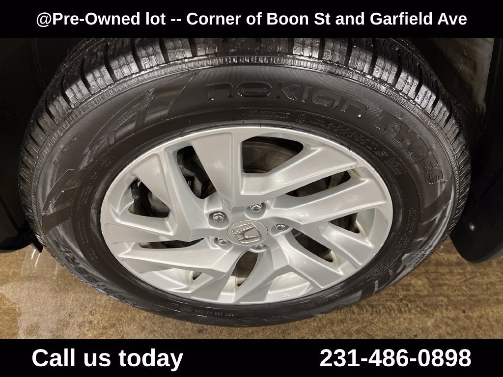 Used 2016 Silver Honda EX-L image 10