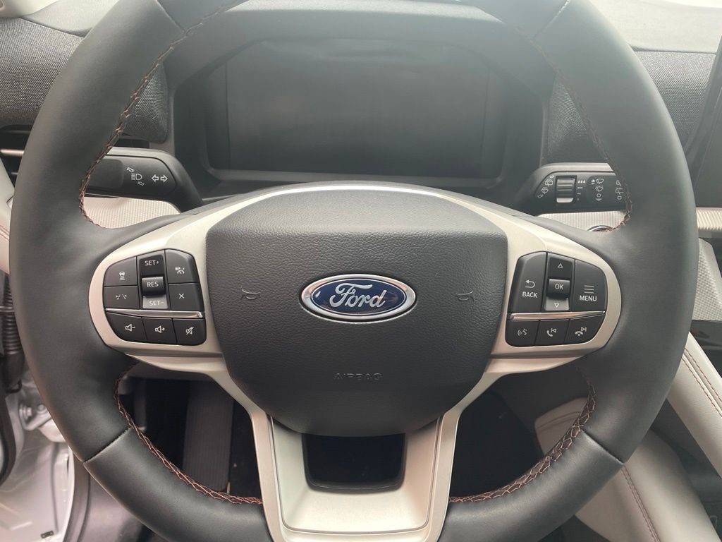 New 2026 Space White Metallic Ford Active image 13