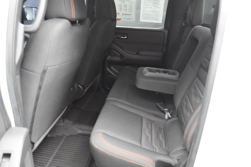 Used 2024 White Nissan PRO-4X image 23