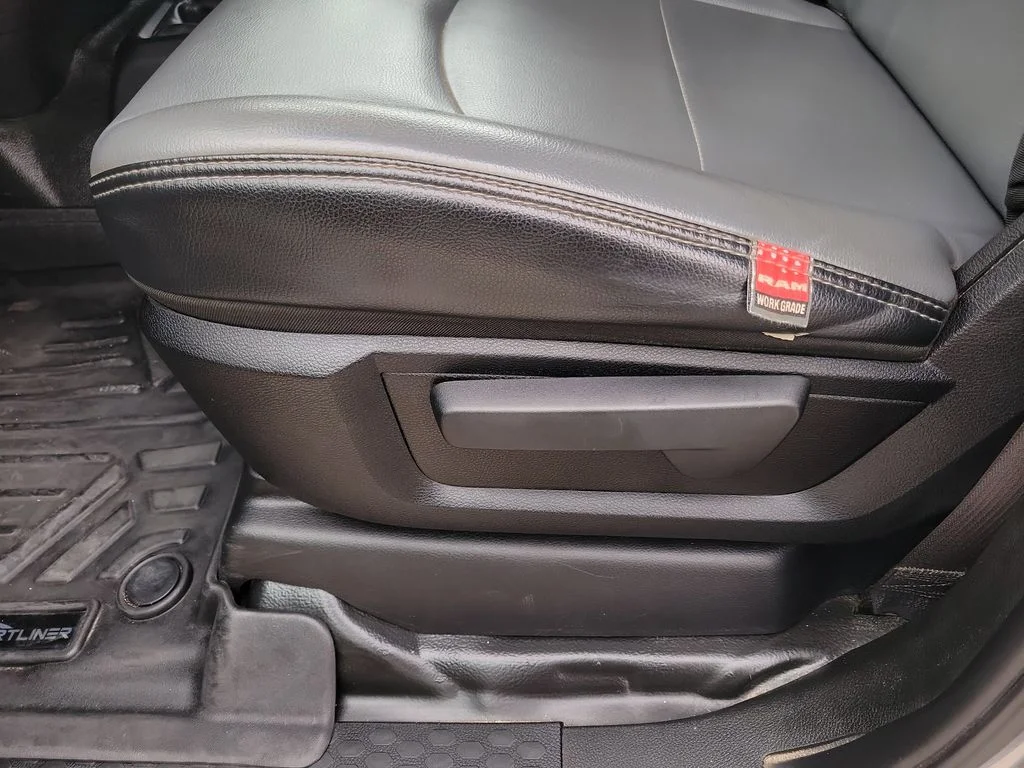 Used 2021 Silver Ram Tradesman image 15