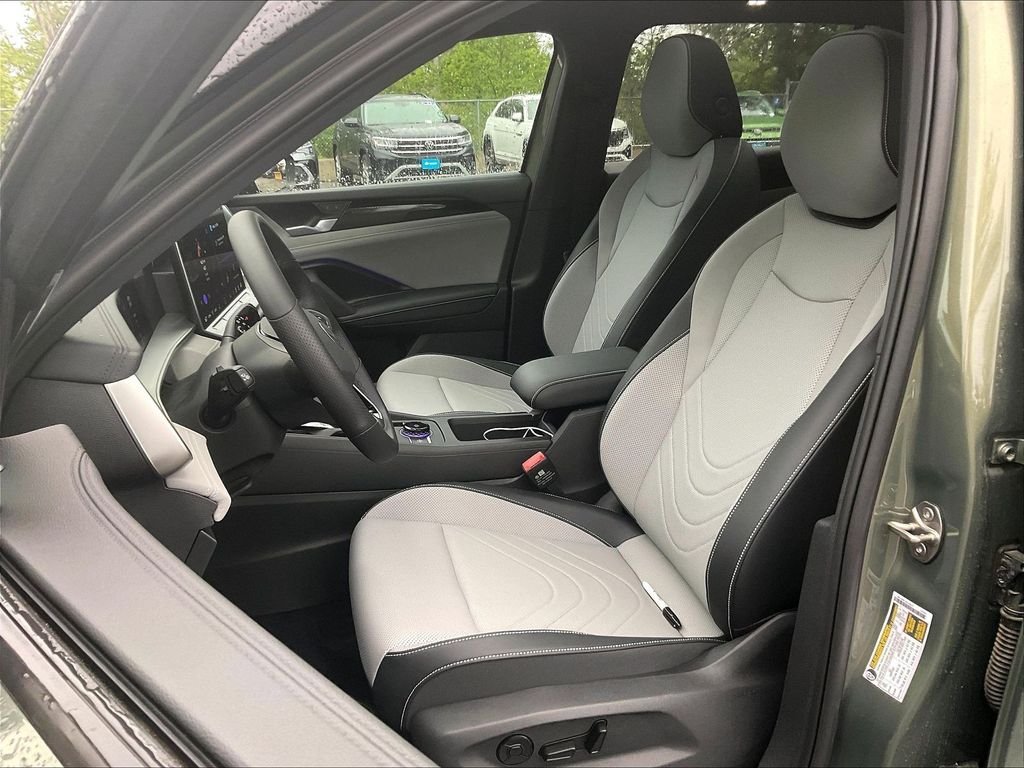 New 2026 Green Volkswagen 2.0T SE R-Line Black image 11