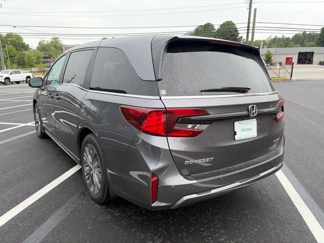 Used 2025 Modern Steel Metallic Honda Touring image 10