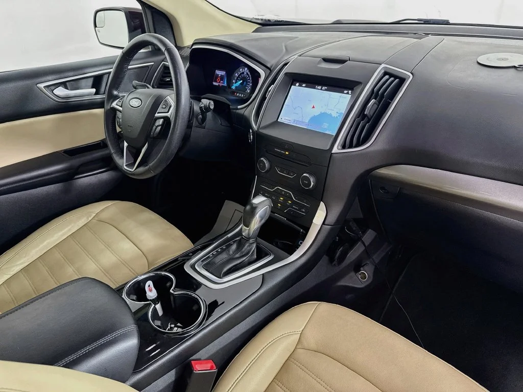 Used 2018 Red Ford SEL image 36