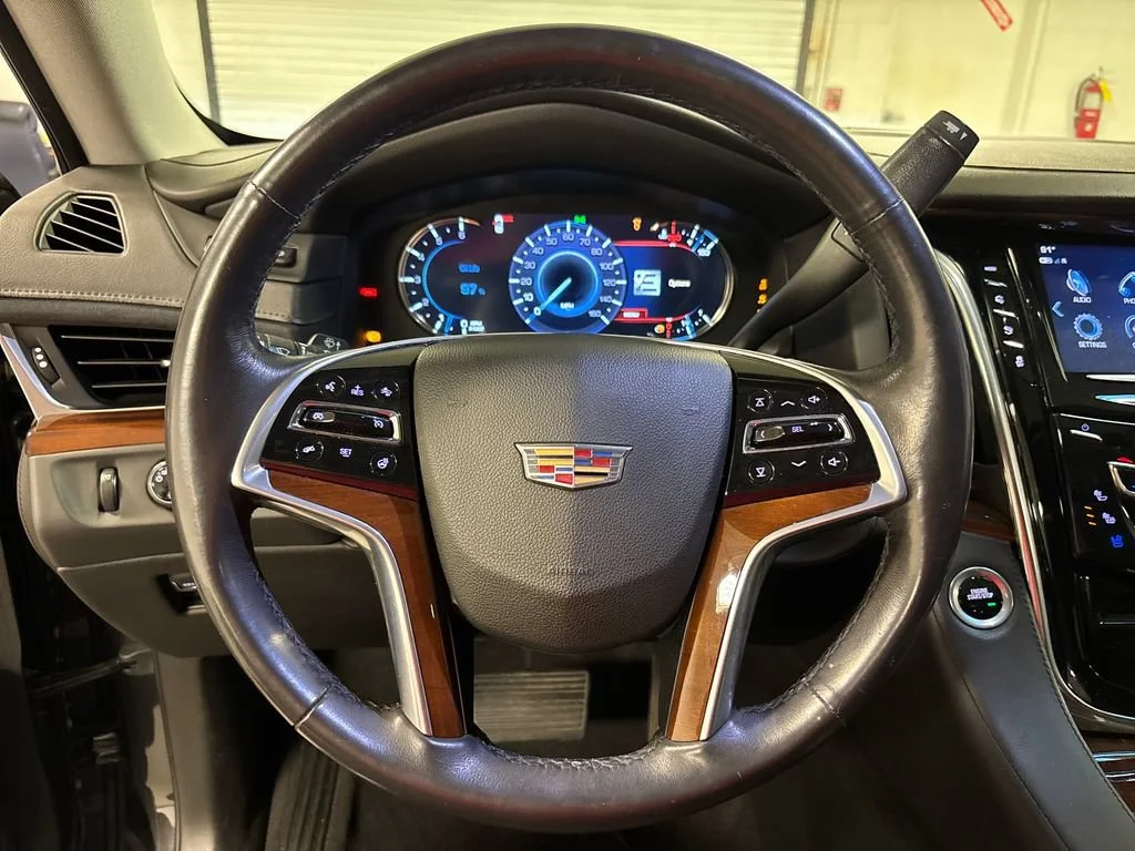 Used 2018 DARK GRANITE METALLIC Cadillac Premium Luxury image 25