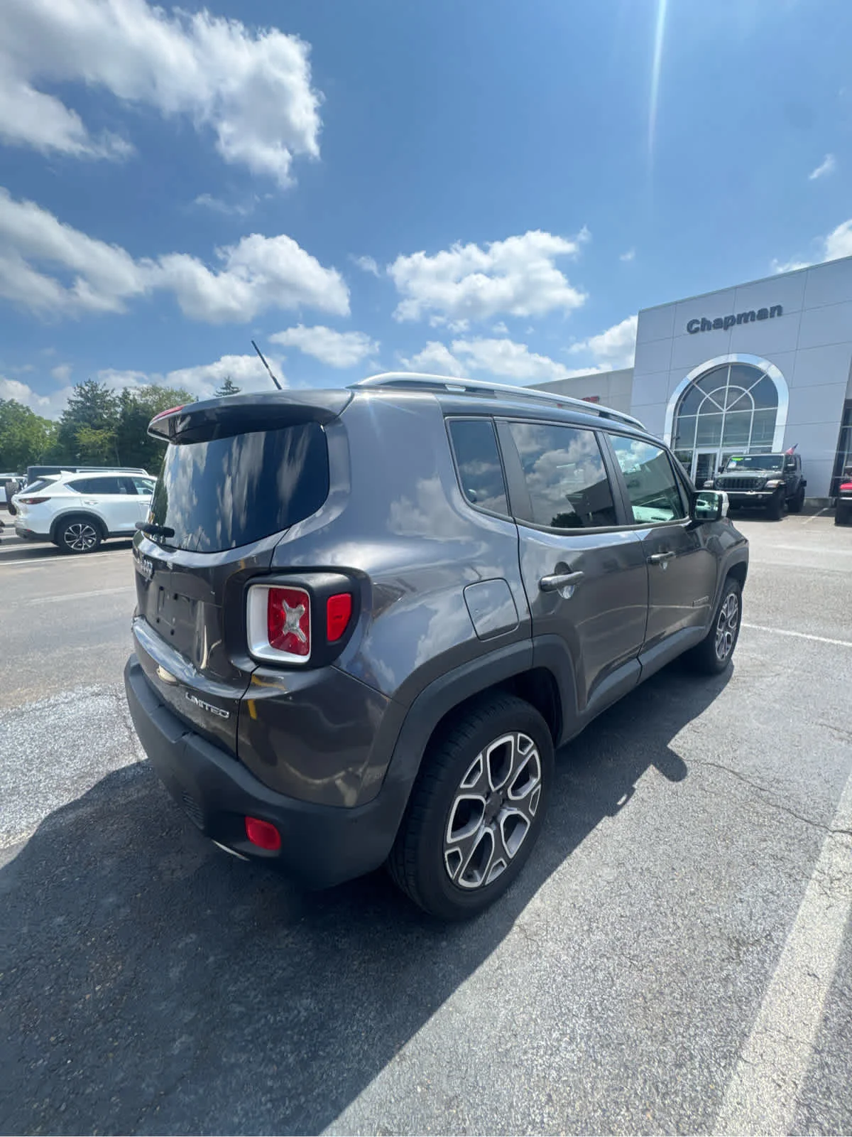 Used 2016 Granite Crystal Clearcoat Metallic Jeep Limited image 5