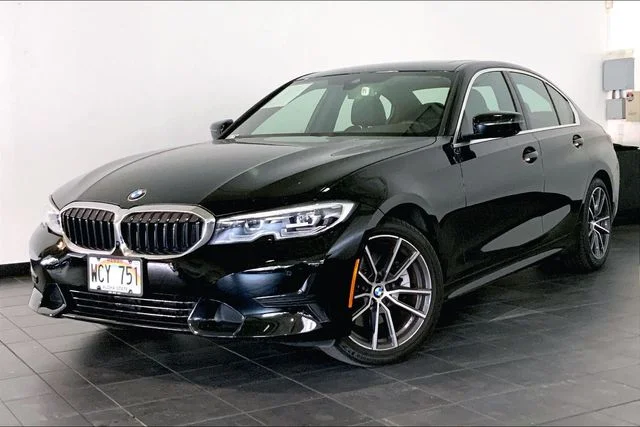 2021 BMW 3 Series 330i Sedan's photo