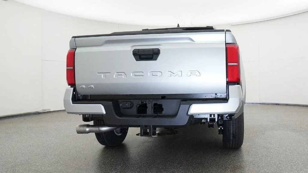 2026 Toyota Tacoma SR5 - Photo 21