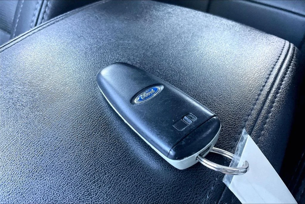 Used 2014 Blue Ford Limited image 11