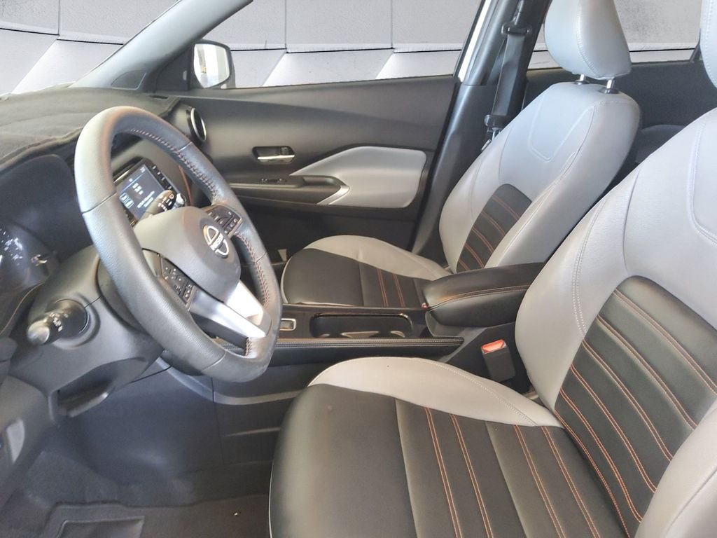 Used 2023 White Nissan SR image 7