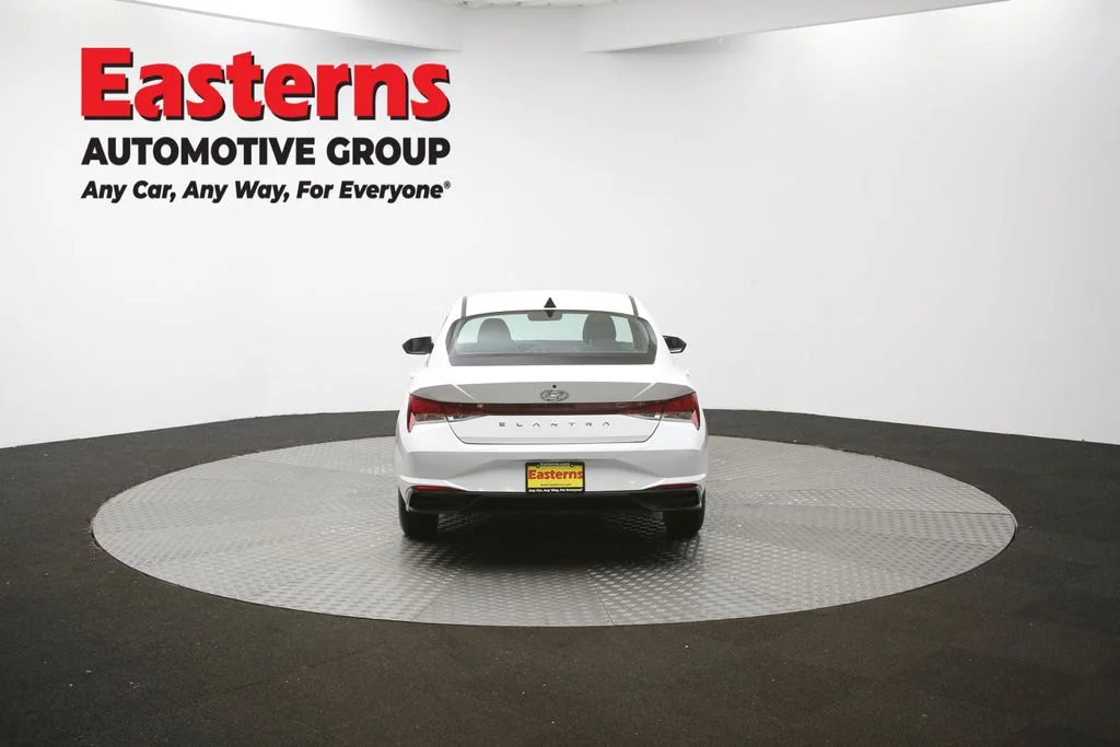 Used 2022 White Hyundai SEL image 36