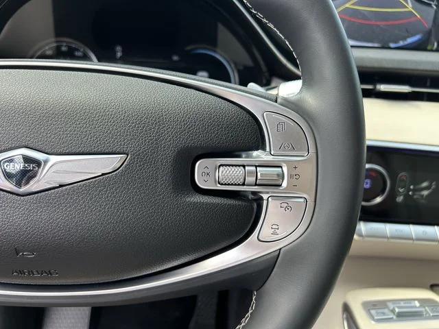 Used 2024 White Genesis 2.5T image 33