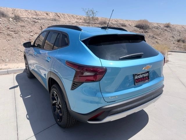 2025 Chevrolet Trax LT - Photo 8