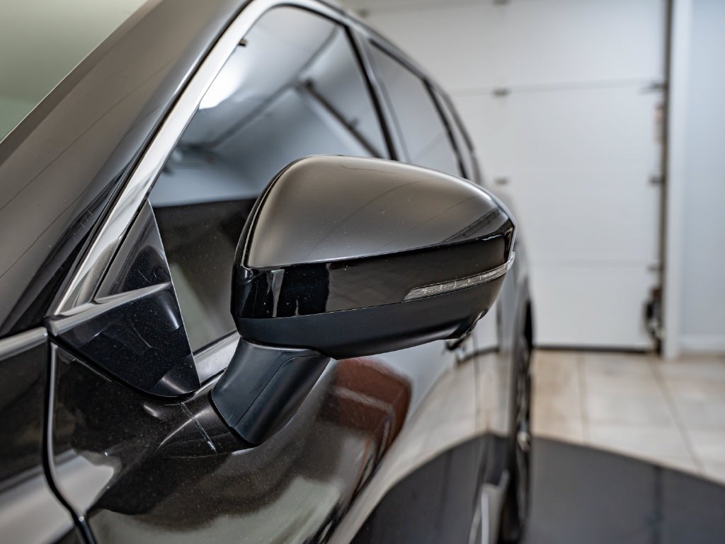 Used 2021 Super Black Nissan SV image 9